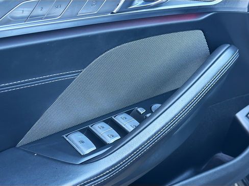 Used 2024 BMW 840i Convertible image 23