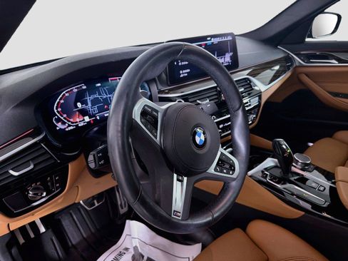 Used 2023 BMW 530i w/ M Sport Package RWD image 9