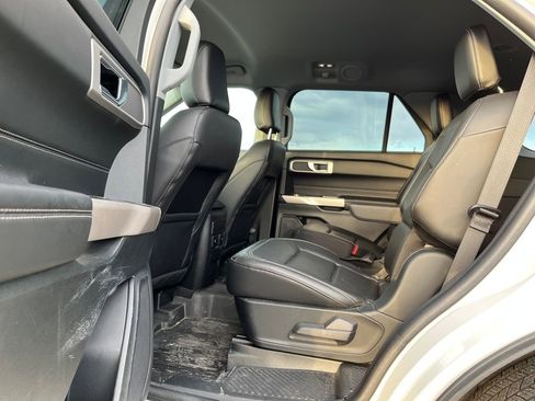 Used 2023 Ford Explorer XLT w/ Equipment Group 202A image 25