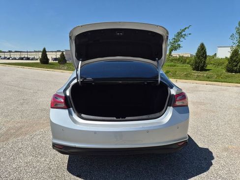 Used 2021 Chevrolet Malibu LT FWD image 10