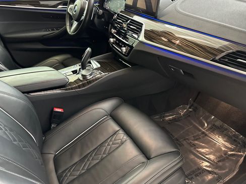 Certified 2023 BMW M550i xDrive AWD/4WD image 28