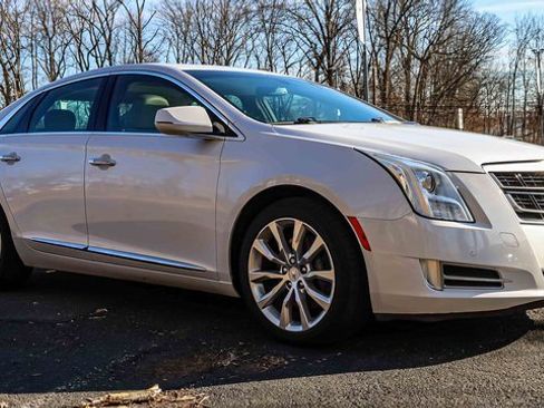 Used 2017 Cadillac XTS Luxury image 1