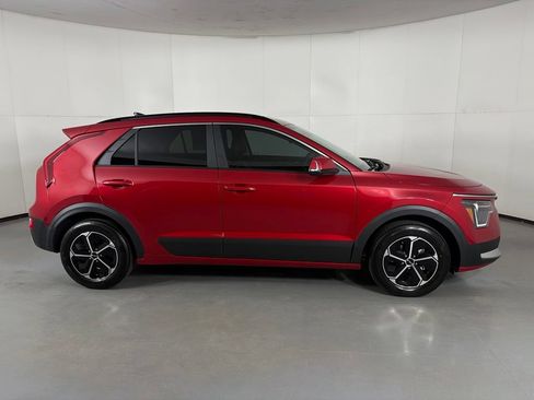 New 2026 Kia Niro EX FWD image 9