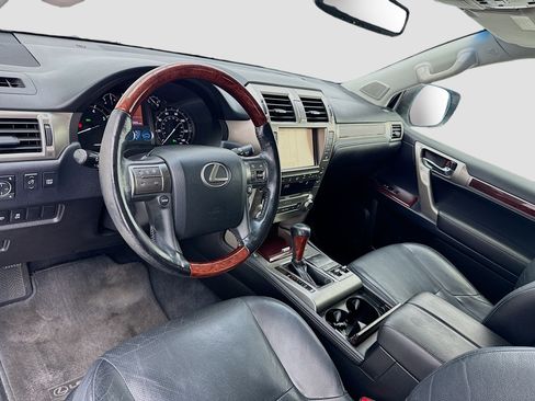 Used 2016 Lexus GX 460 w/ Premium Package AWD/4WD image 7