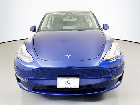 Used 2022 Tesla Model Y Long Range AWD/4WD image 2