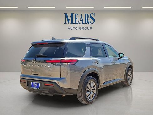 Used 2025 Nissan Pathfinder SV AWD/4WD image 5