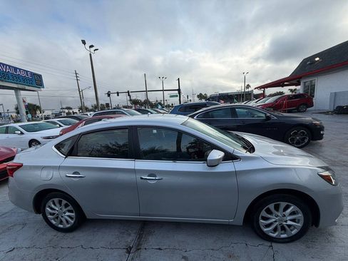 Used 2019 Nissan Sentra SV FWD image 2