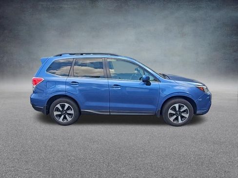 Used 2018 Subaru Forester 2.5i Limited AWD/4WD image 10