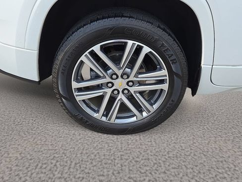 Used 2022 Chevrolet Traverse High Country FWD image 7