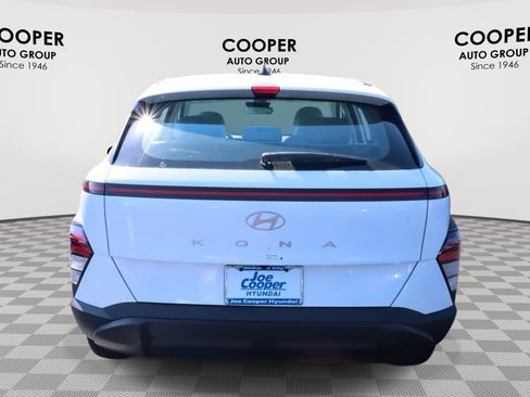 New 2026 Hyundai Kona SE image 8