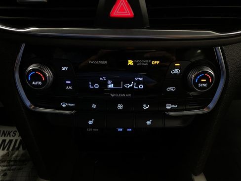 Used 2020 Hyundai Santa Fe SEL w/ Convenience + Premium Package AWD/4WD image 25