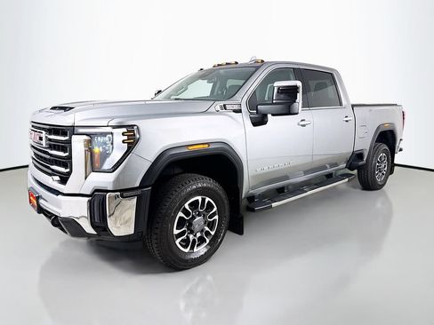 Used 2024 GMC Sierra 2500 SLT w/ SLT Convenience Package AWD/4WD image 3
