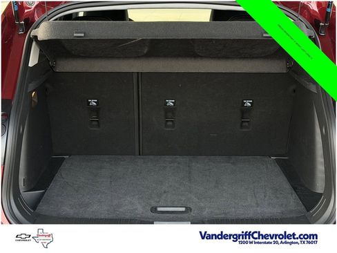 Used 2025 Chevrolet Trax LT w/ LT Convenience Package FWD image 28