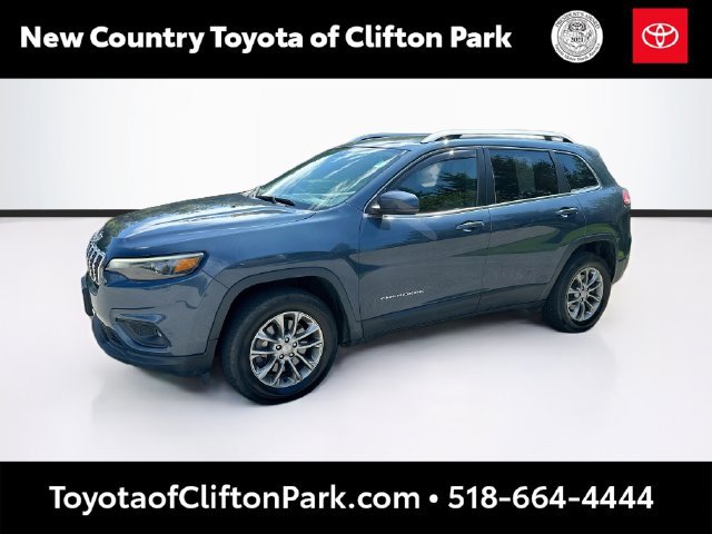 Used 2019 Jeep Cherokee Latitude Plus w/ Trailer Tow Group AWD/4WD image 3