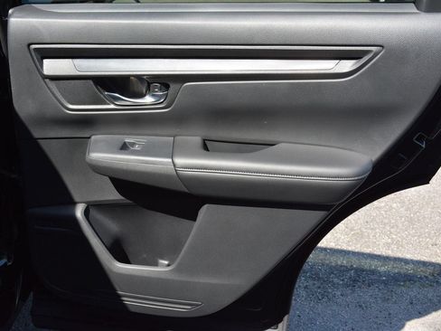 Used 2025 Honda CR-V LX image 16