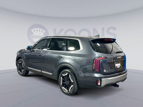 Used 2023 Kia Telluride EX w/ EX Captain's Chair Package image 4