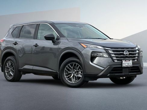 Certified 2025 Nissan Rogue S image 2