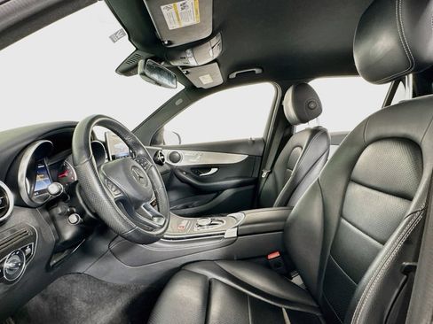 Used 2019 Mercedes-Benz GLC 300 4MATIC image 9