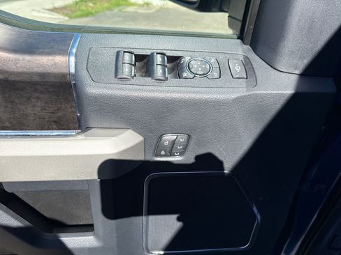 Used 2022 Ford F350 Lariat w/ Tremor Off-Road Package image 11