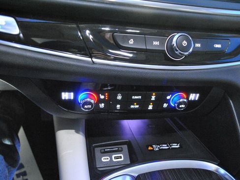 Used 2024 Buick Enclave Avenir w/ Avenir Technology Package image 25