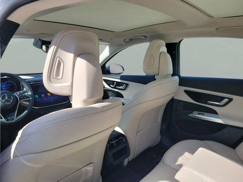 Used 2025 Mercedes-Benz E 350 Sedan image 7