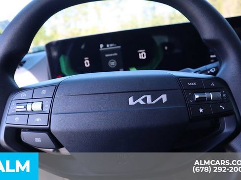 Used 2025 Kia K4 FWD image 29