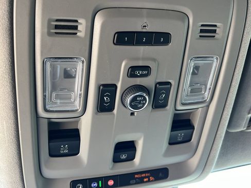 Used 2024 Cadillac Escalade ESV Sport Platinum AWD/4WD image 21