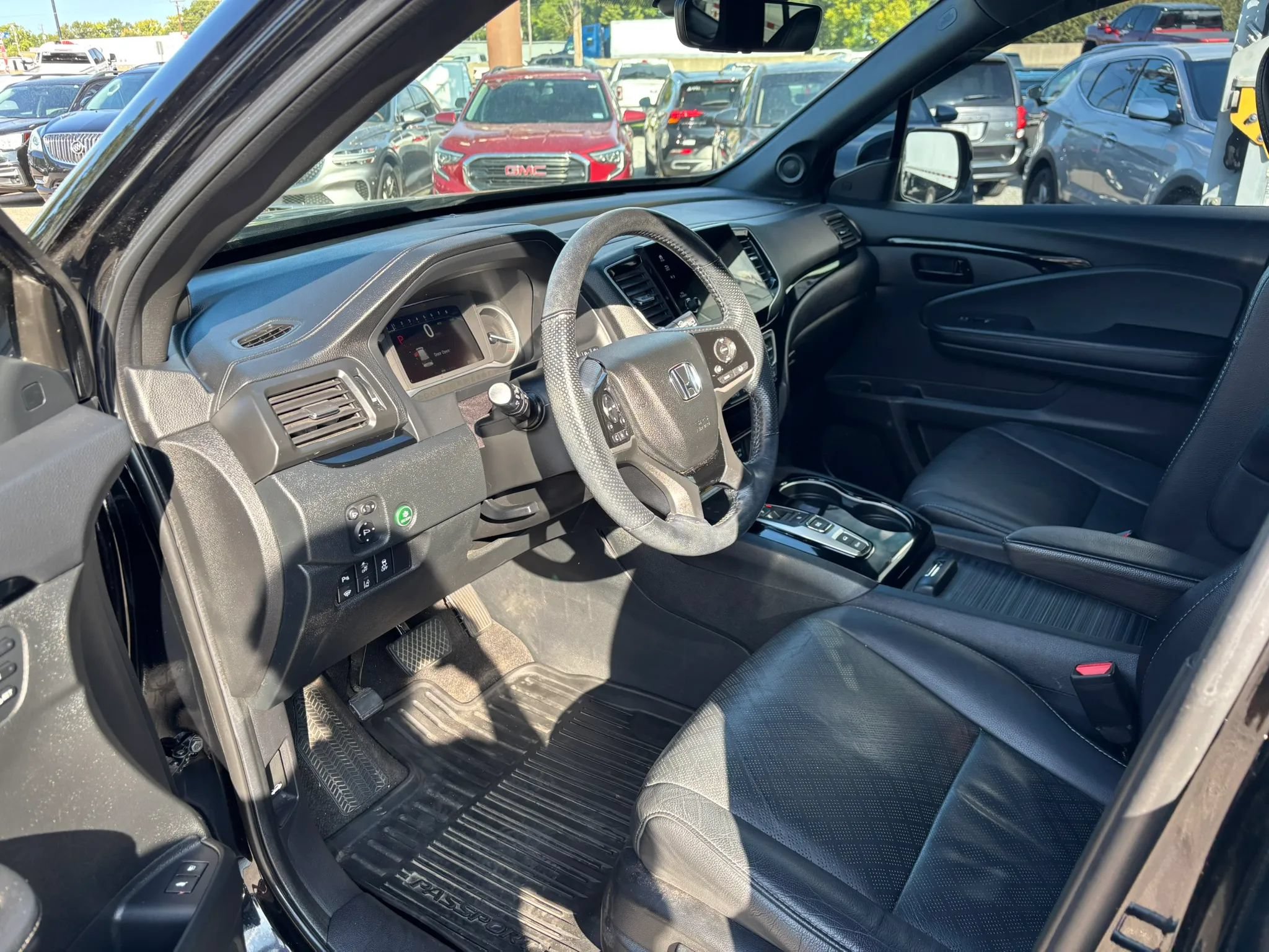 Used 2022 Honda Passport Elite image 11