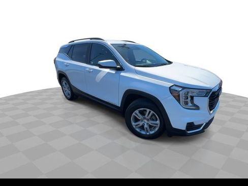 Certified 2023 GMC Terrain SLE w/ Driver Convenience Package AWD/4WD image 2