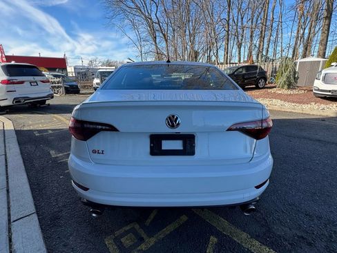 Used 2019 Volkswagen Jetta GLI image 5