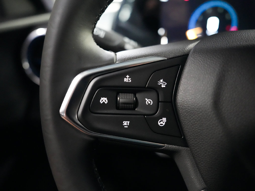 Used 2025 Chevrolet Trax LT w/ Driver Confidence Package FWD image 23
