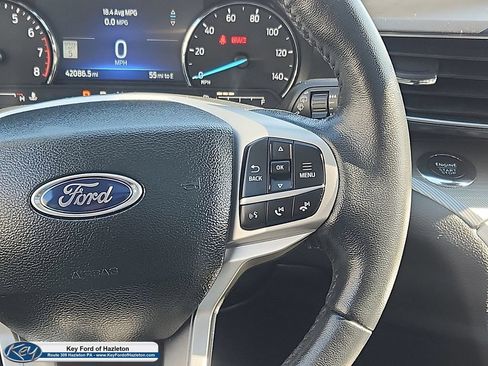 Used 2023 Ford Explorer XLT w/ Equipment Group 202A AWD/4WD image 17