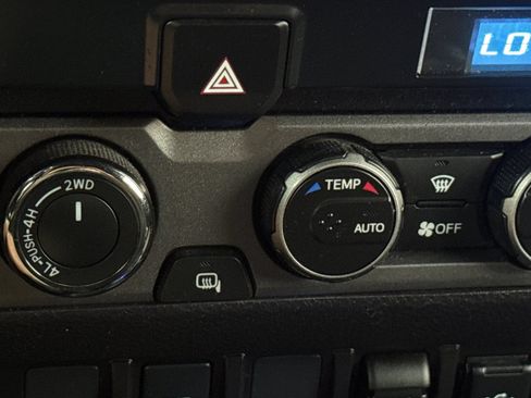 Used 2021 Toyota Tacoma TRD Off-Road AWD/4WD image 26
