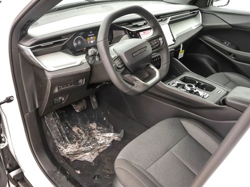 New 2026 Jeep Cherokee Laredo image 4