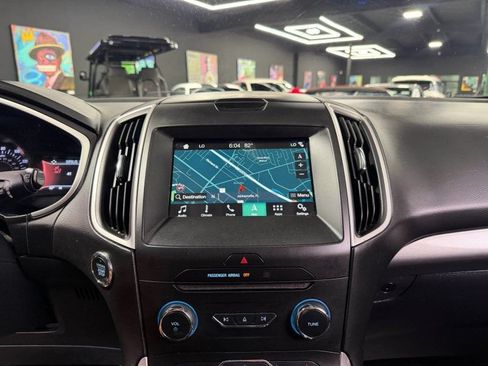 Used 2018 Ford Edge SEL w/ Equipment Group 201A AWD/4WD image 14