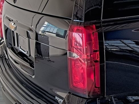Used 2019 Chevrolet Tahoe LS AWD/4WD image 15