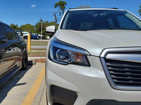 Used 2020 Subaru Forester Premium image 6