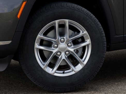 New 2026 Jeep Grand Cherokee L Laredo AWD/4WD image 4
