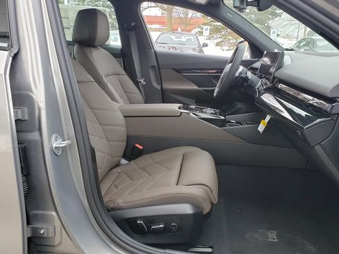 New 2026 BMW 540i xDrive w/ M Sport Package image 19