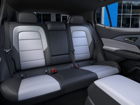 New 2025 Chevrolet Equinox EV LT AWD/4WD image 17