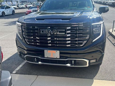 Used 2022 GMC Sierra 1500 Denali Ultimate AWD/4WD image 1