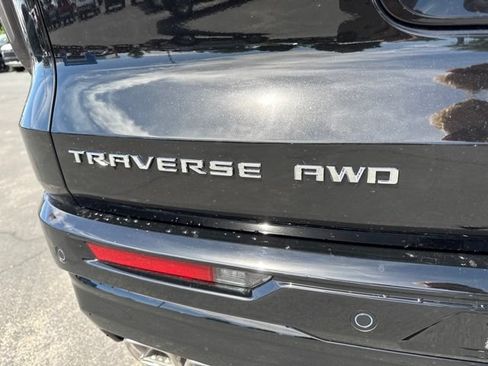 New 2026 Chevrolet Traverse High Country w/ LPO, Floor Liner Package AWD/4WD image 11
