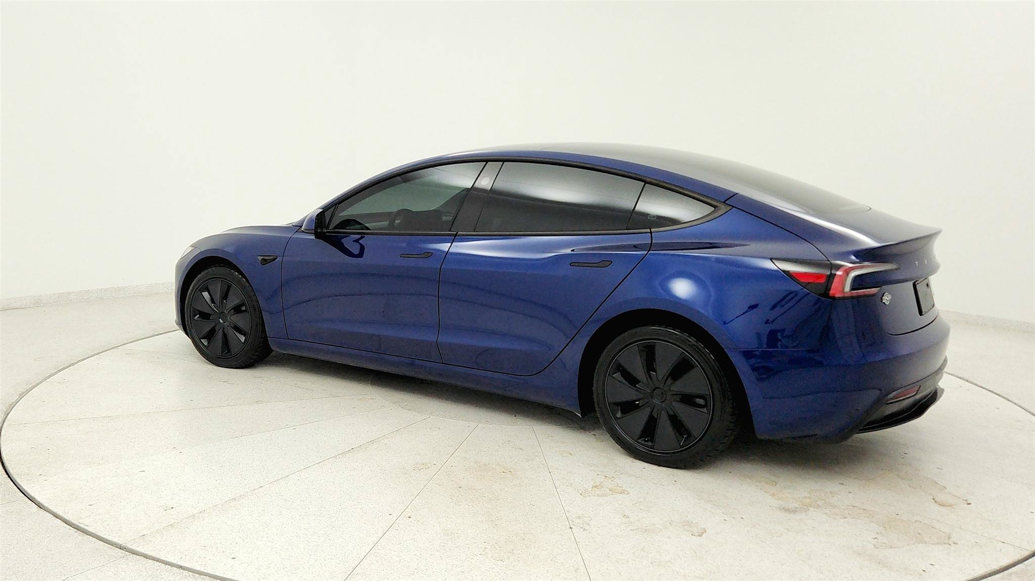 Used 2024 Tesla Model 3 Long Range AWD/4WD image 3