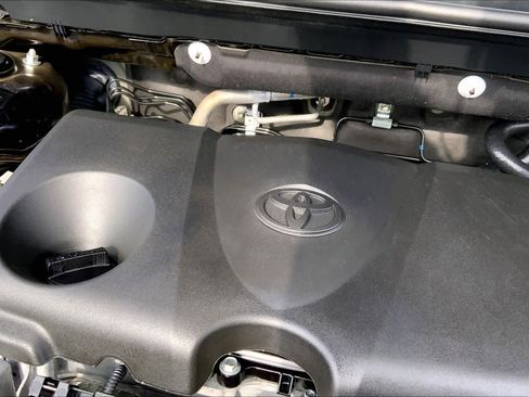 Used 2024 Toyota RAV4 XLE Premium image 32