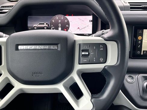 Used 2024 Land Rover Defender 110 S image 25