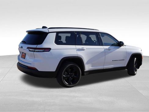 Certified 2023 Jeep Grand Cherokee L Laredo AWD/4WD image 4