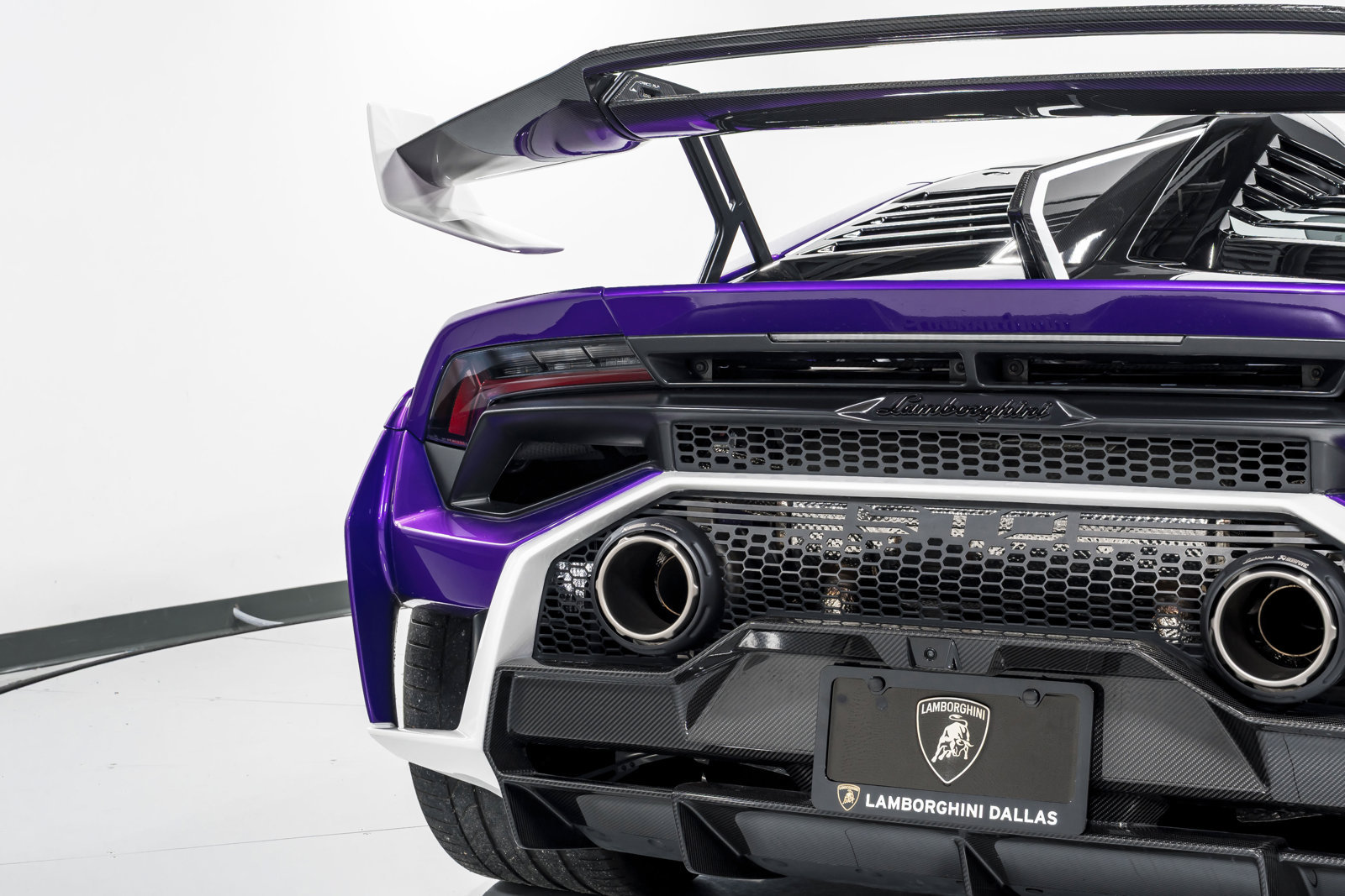 Used 2023 Lamborghini Huracan STO RWD image 52