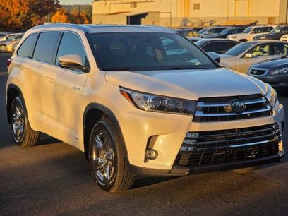Used 2019 Toyota Highlander Limited Platinum