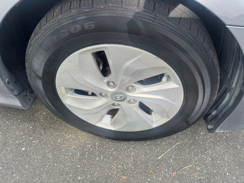 Used 2014 Hyundai Sonata Hybrid image 13