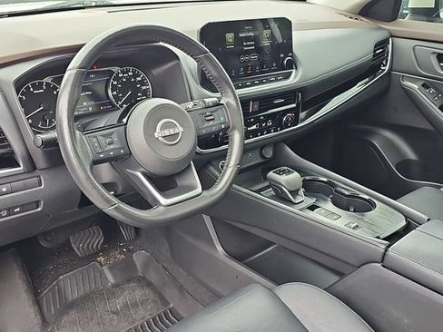 Used 2023 Nissan Rogue SL w/ SL Premium Package FWD image 16